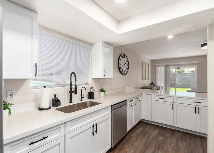 Extended Ready - Spacious 3br Wprivate Backyard Mesa