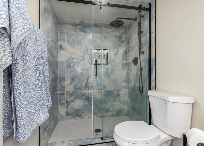 Extended Ready - Spacious 3br Wprivate Backyard *